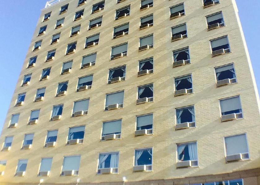 New York Long Island City Hotel Exterior