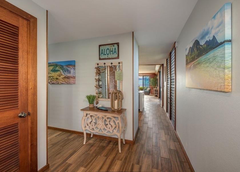Hawaii Koloa Interior Entrance