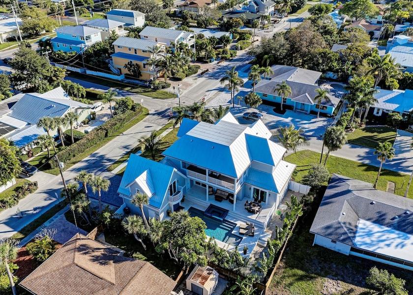 Florida Holmes Beach Exterior Detail