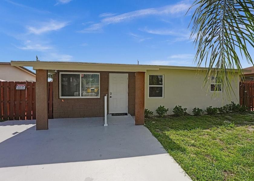 Florida Delray Beach Exterior Detail