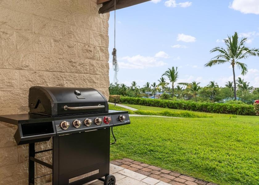 Hawaii Kailua-Kona Property Grounds