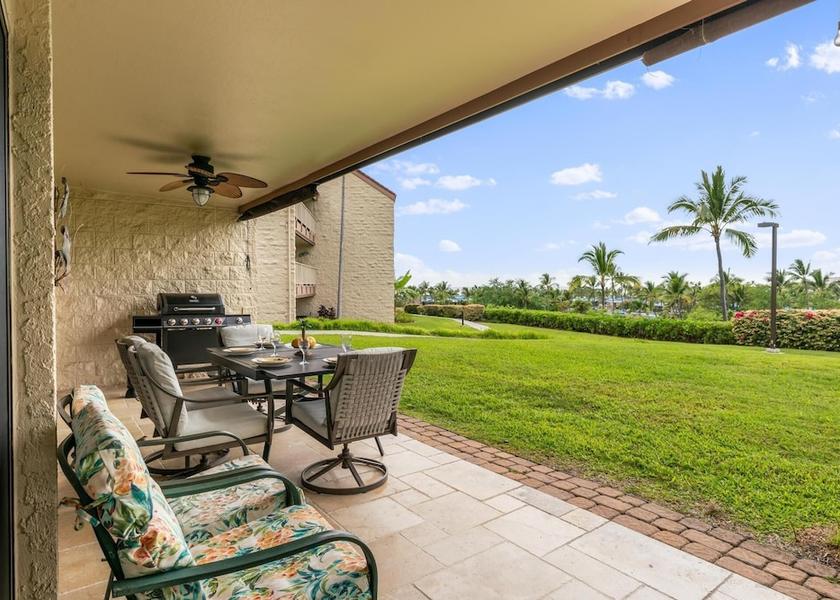 Hawaii Kailua-Kona Property Grounds