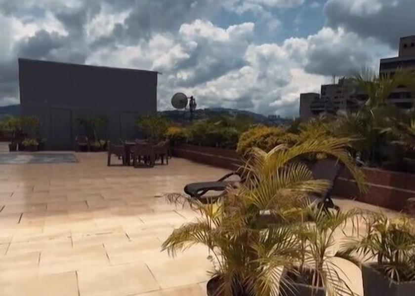 Miranda Chacao Rooftop terrace
