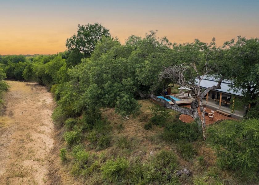 Limpopo Hoedspruit Exterior Detail