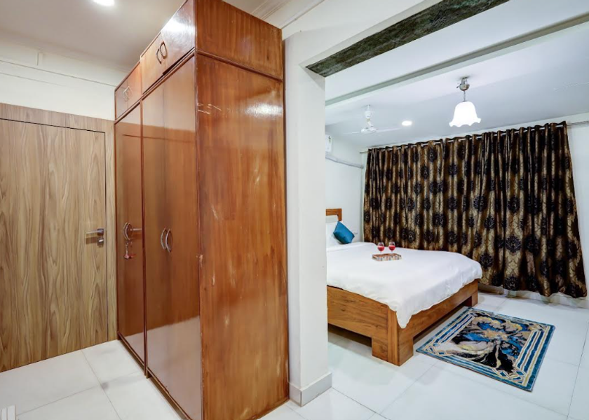 Maharashtra Panchgani deluxe room
