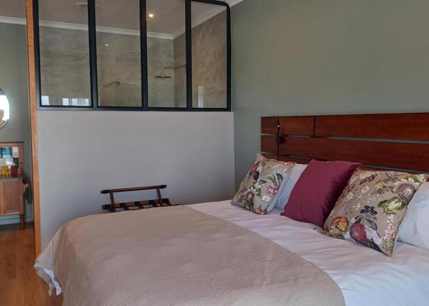 Western Cape Riebeek Kasteel King Room with Mountain View