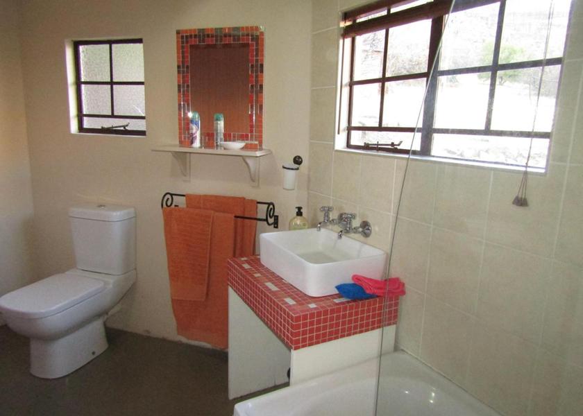 Free State Fouriesburg One-Bedroom Chalet