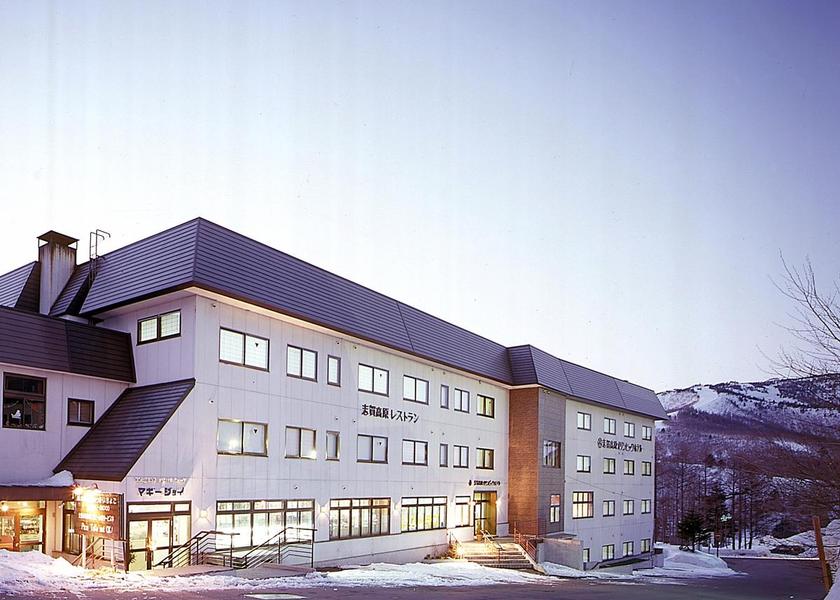 Nagano Yamanouchi Hotel Exterior