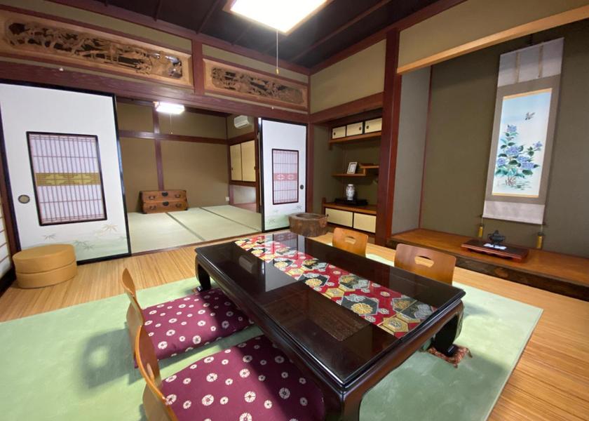 Toyama Toyama Three-Bedroom House