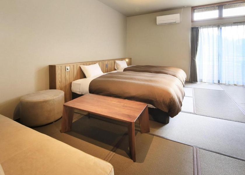 Saga Saga Twin Room with Shared Bathroom