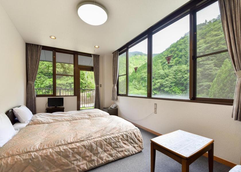 Wakayama Tanabe Twin Room with Mountain View