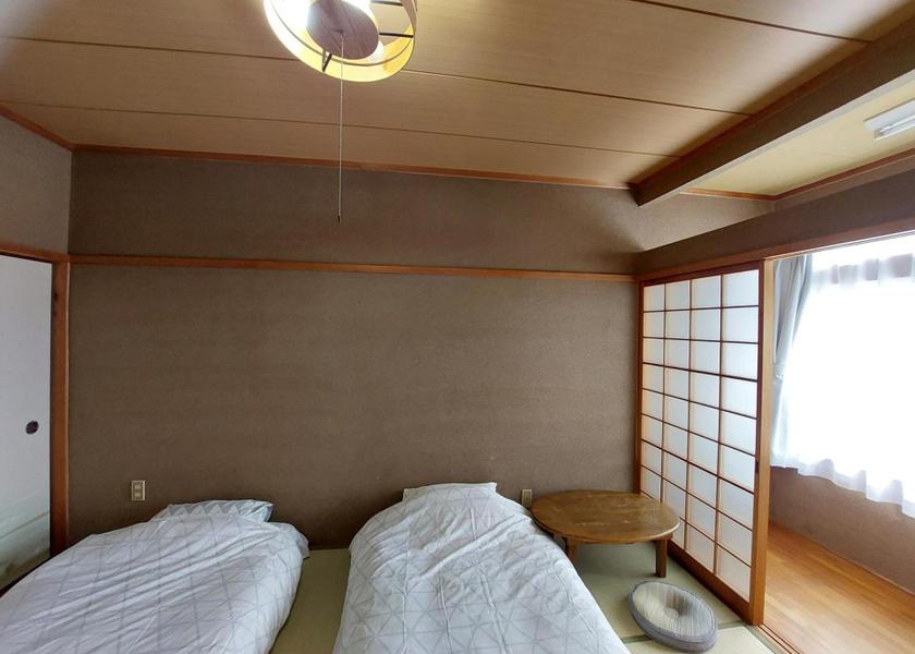 Wakayama Nachikatsuura Twin Room with Shared Bathroom
