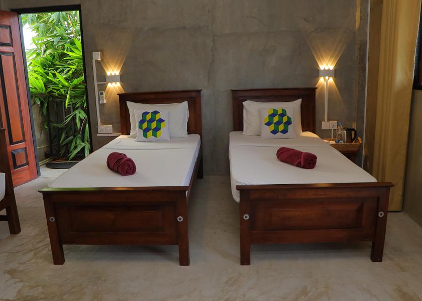 Gampaha District Negombo Deluxe Twin Room