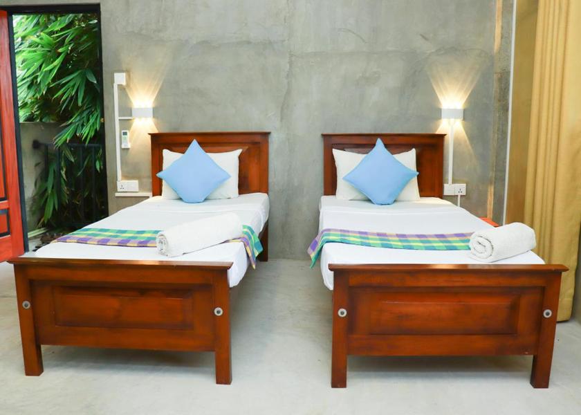 Gampaha District Negombo Deluxe Twin Room with Balcony