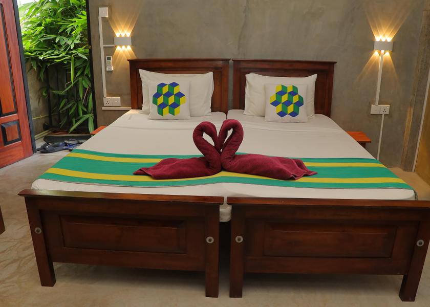 Gampaha District Negombo Deluxe Twin Room