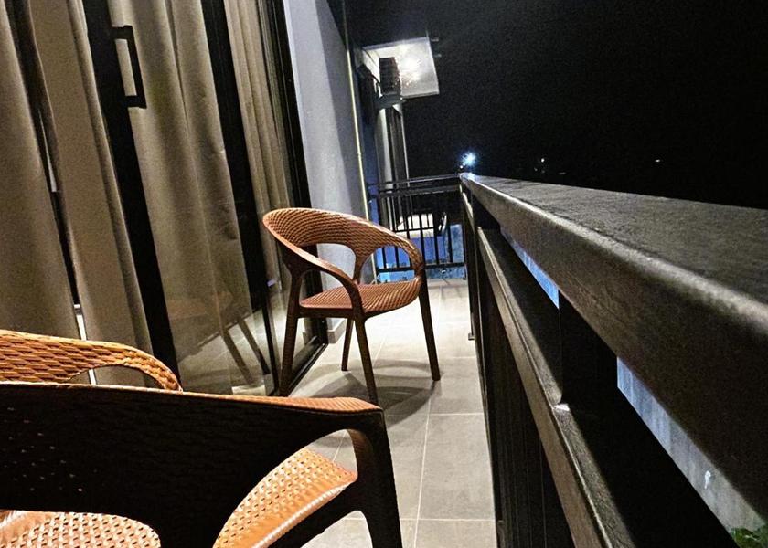 Matara District Weligama shared lounge/tv area