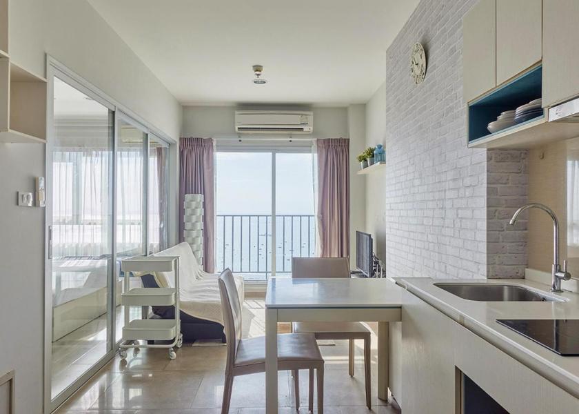 Chonburi Province Pattaya Deluxe One-Bedroom Apartment with Ocean View