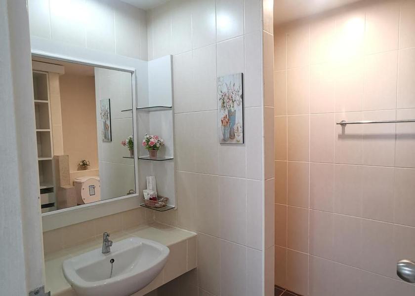 Phuket Province Karon Deluxe Room