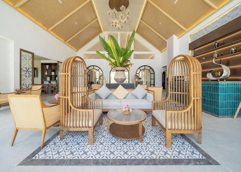 Phuket Province Sa Khu Lobby sitting area