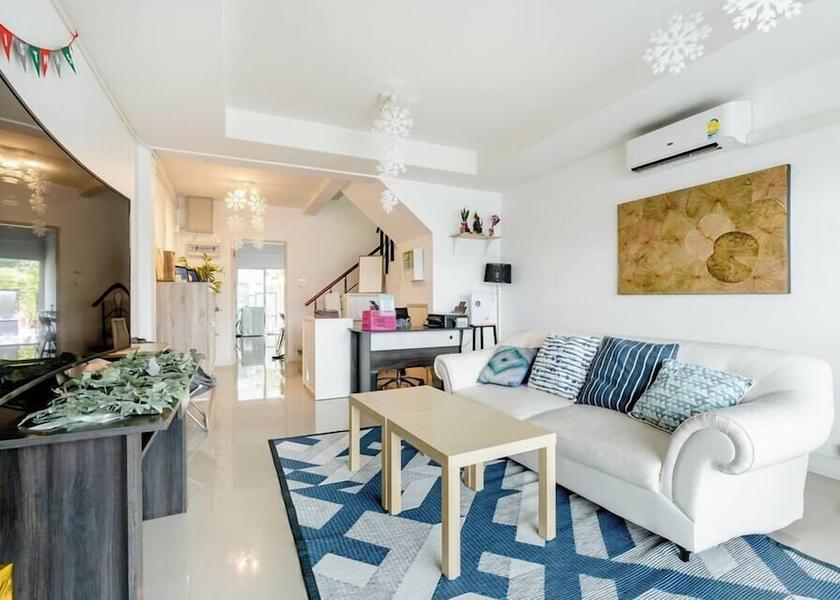 Phuket Province Si Sunthon Living area