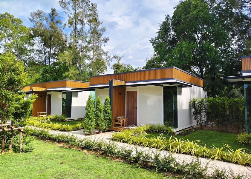 Nakhon Pathom Province Sam Phran Exterior view