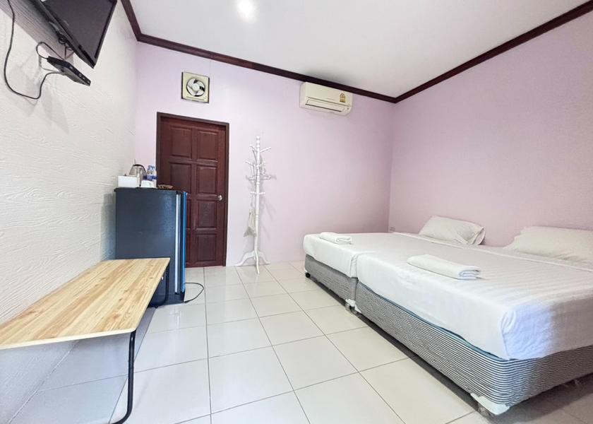 Samut Songkhram Amphawa Superior Room