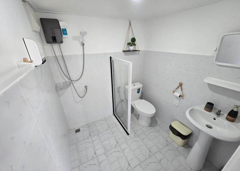 Khon Kaen Province Nong Rua Deluxe Double Room (2 Adults + 1 Child)