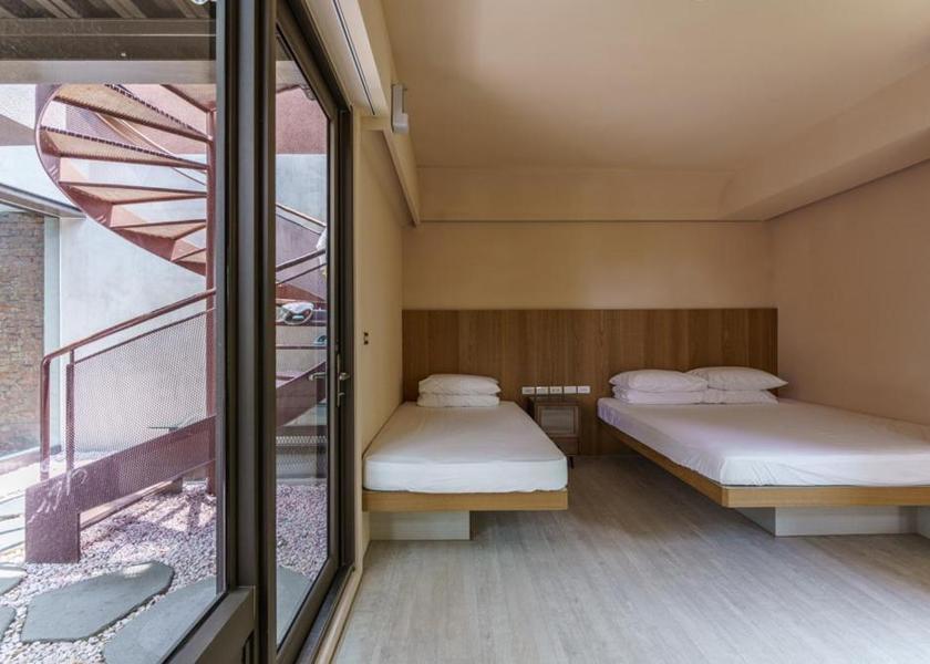 Pingtung County Zhutian Family Room with Garden View