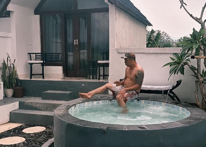 Bali Kintamani bathtub