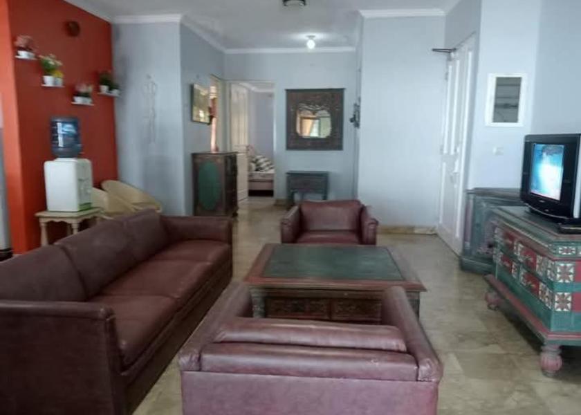 shared lounge/tv area