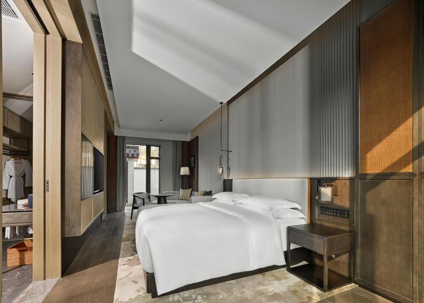 Zhejiang Huzhou Courtyard Room with King Bed