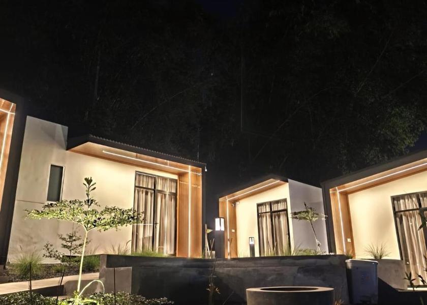 West Sumatra Bukittinggi Chalet