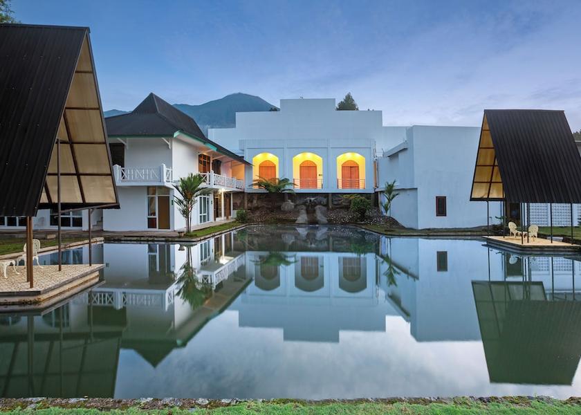 Central Java Baturaden Exterior