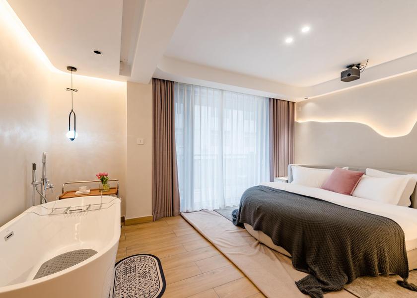 Zhejiang Lishui Round Bed Room