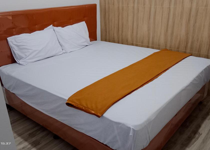 Central Java Kudus Deluxe - 1 Queen Bed