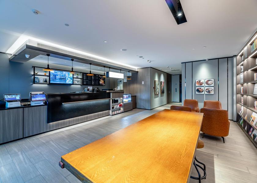 Guangxi Yulin interior view