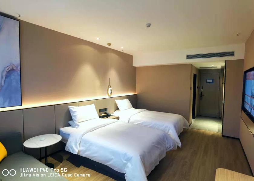 Guangxi Yulin Huazhu - Superior Twin