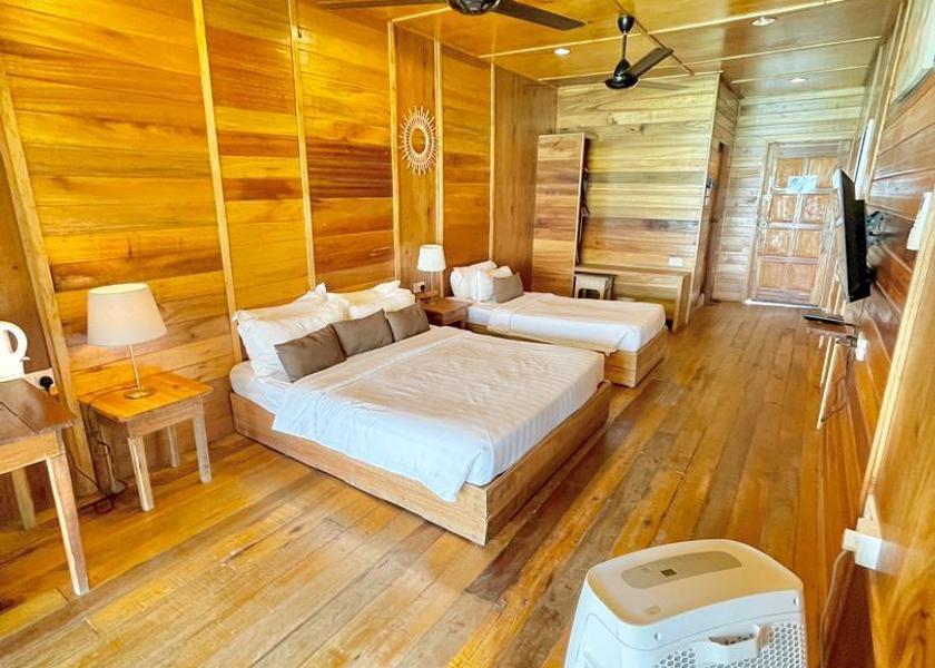 Sabah Semporna Family Room