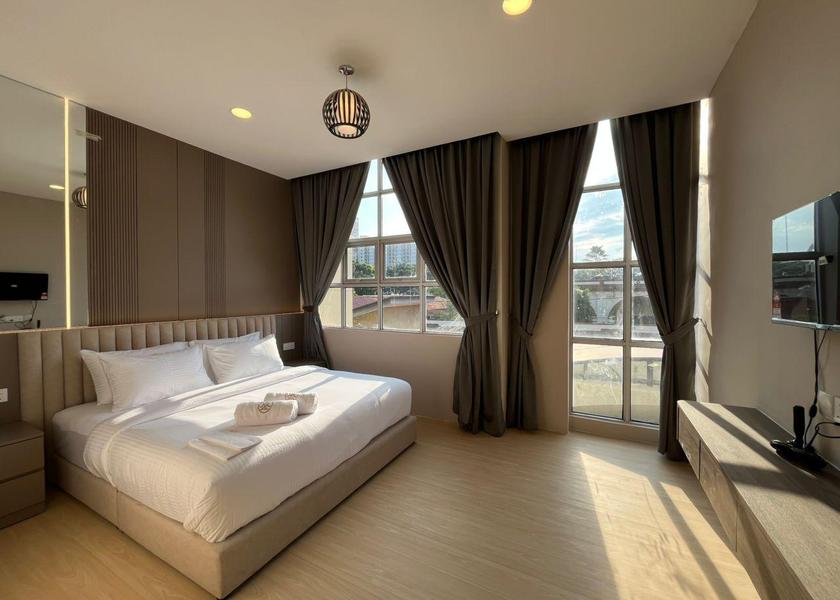 Kelantan Kota Bharu Club King Bed