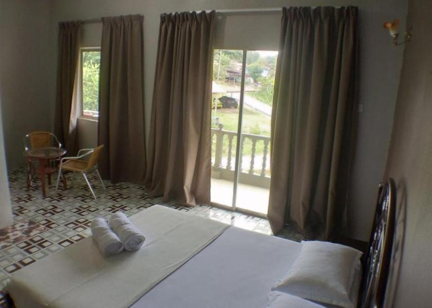 Pahang Kuala Tembeling Queen Room with Balcony