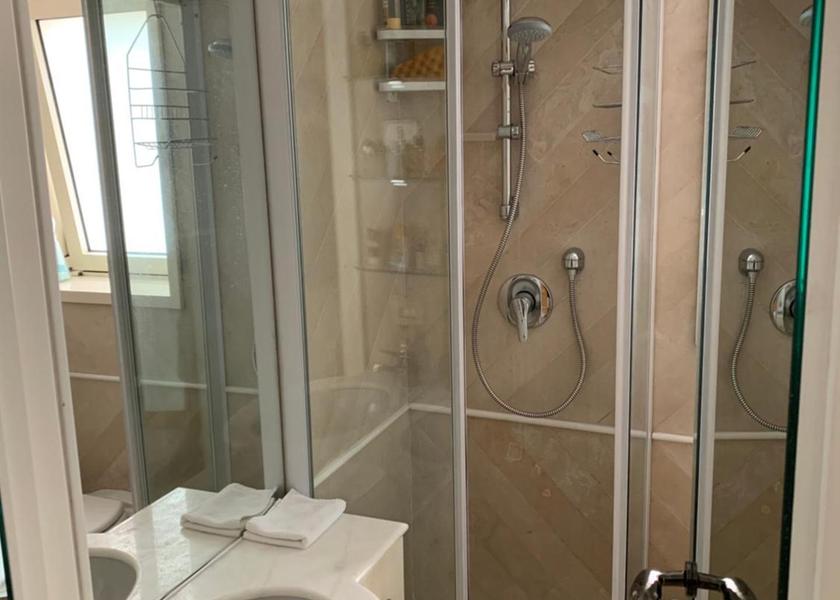 Provence-Alpes-Côte d'Azur Èze One-Bedroom Apartment