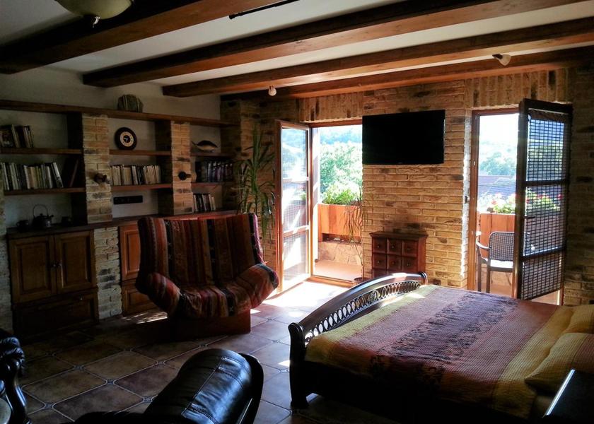 Central Bohemia Region Hředle King Suite with Balcony