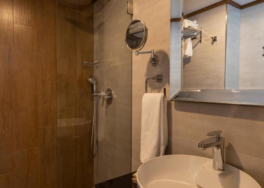 Sakarya Sapanca Junior Suite with Balcony Garden View 