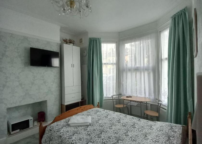 England Ilford Double Room with Private Bathroom