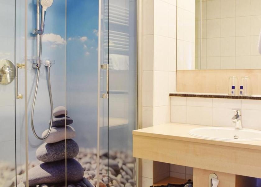Bavaria Erding Triple Room