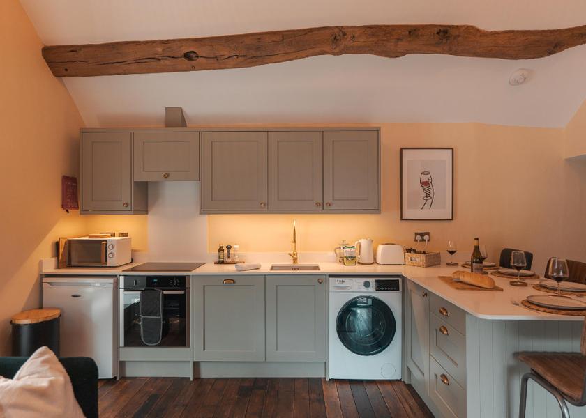 England High Peak Apartment-Superior-Private Bathroom-William Suite
