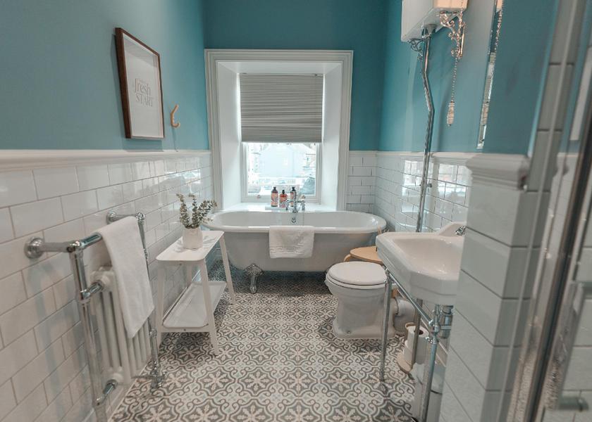 England High Peak Apartment-Superior-Private Bathroom-William Suite
