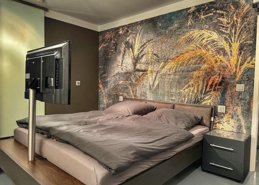 North Rhine-Westphalia Wuppertal Three-Bedroom Apartment with Balcony