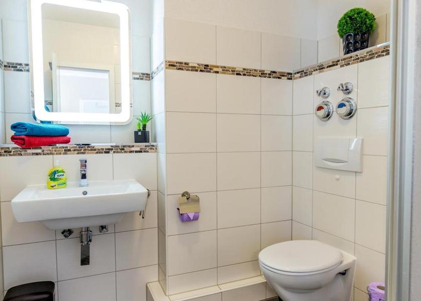 Saxony Leipzig Double Room with Private Bathroom