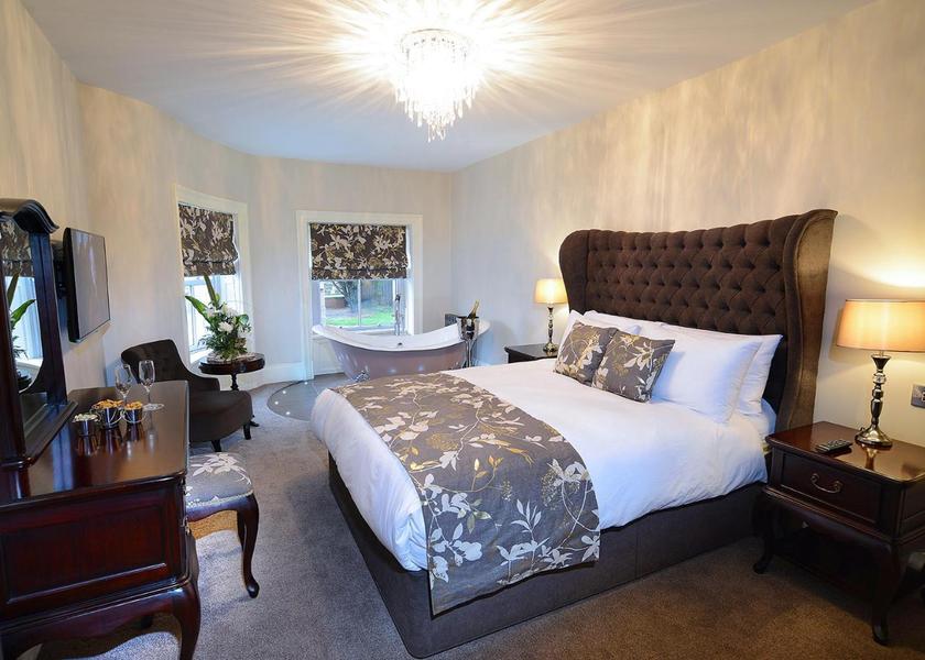 England Morecambe Deluxe King Room